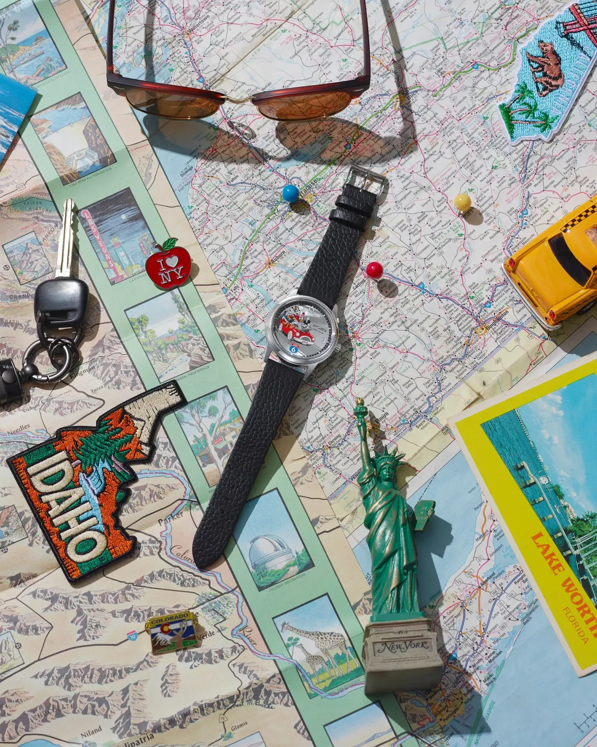 Sensational Six Road Trip Silver-Tone Dial Leather Strap FE7110